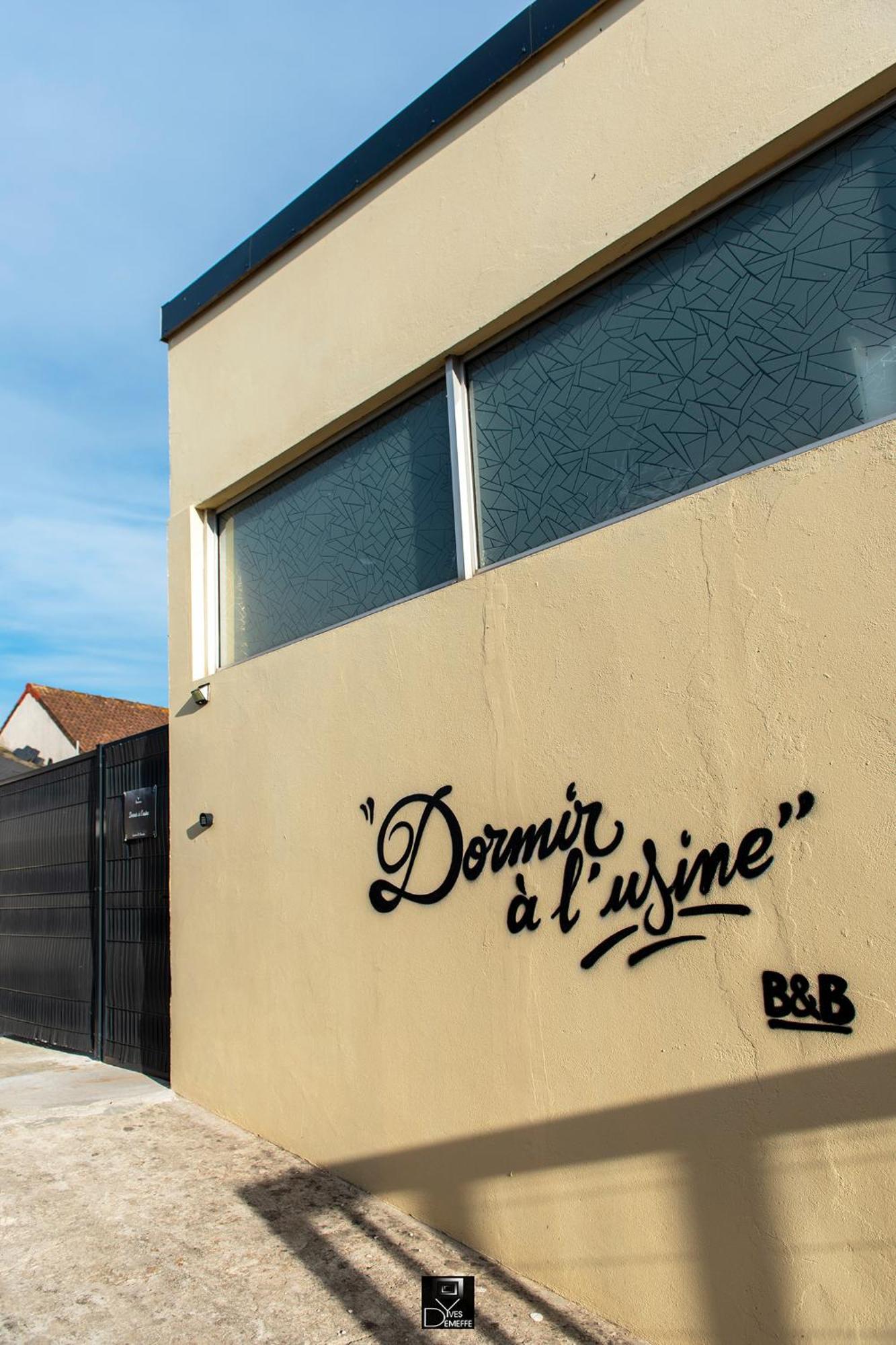 Dormir A L'Usine Loft Industriel Atypique Saint-Quentin-Lamotte-Croix-au-Bailly ภายนอก รูปภาพ